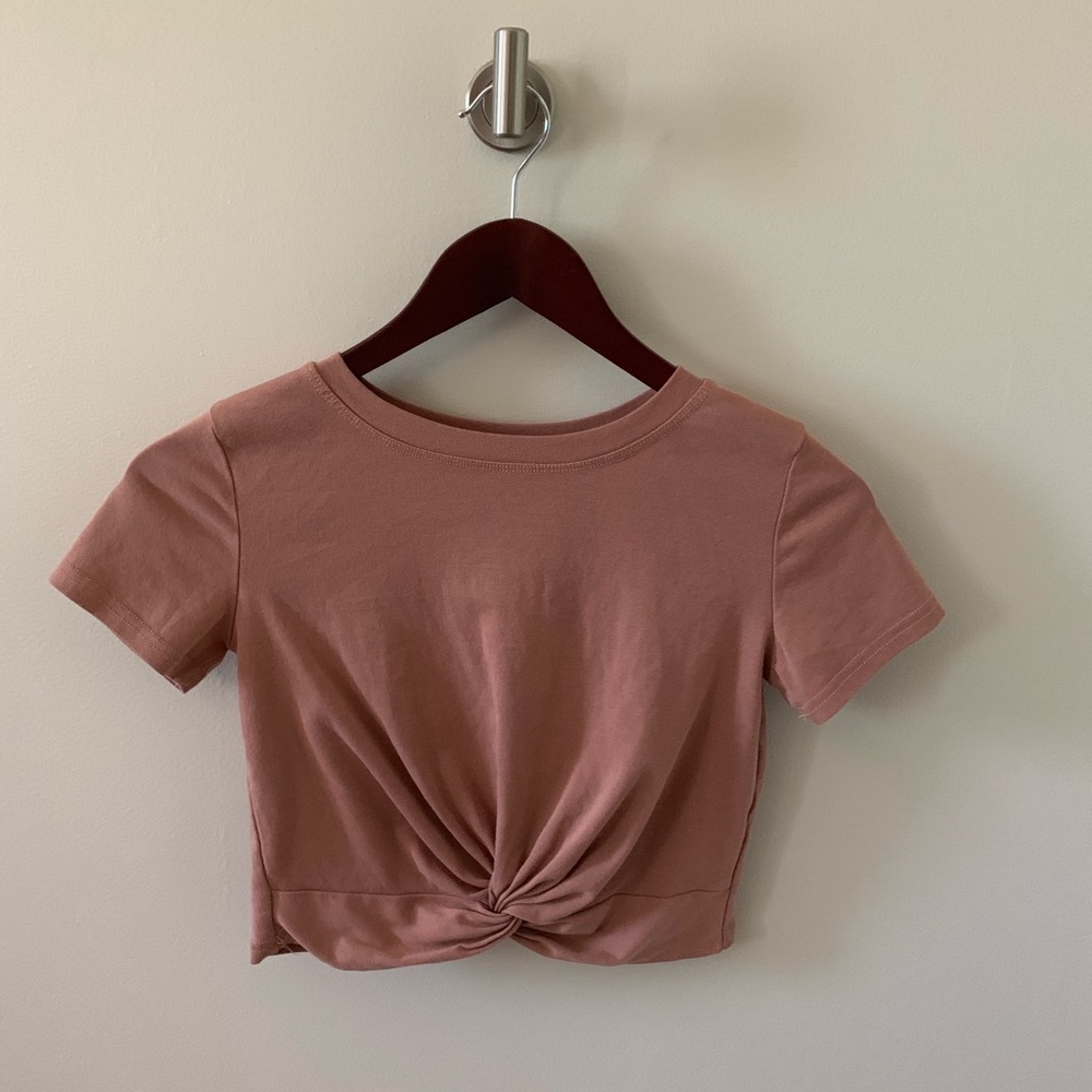 Cropped twisted tee